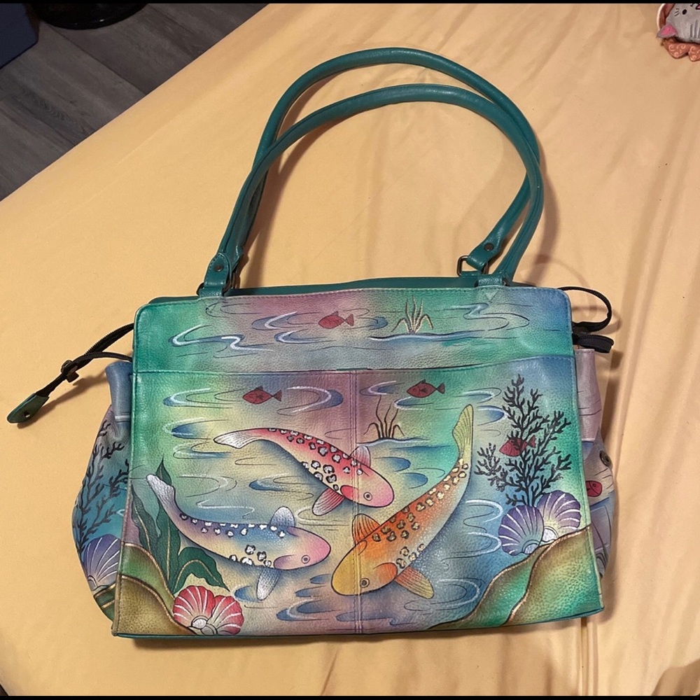 Anuschka large purse only used once. No rips or tears, or stains. Hand painted.